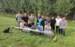 2019年，山東東營市黃河河務局采購一臺德國坡厲斜坡割草機。